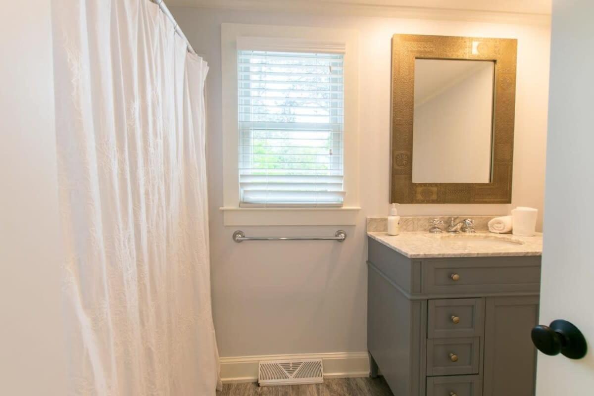 Great Location Near Chatham