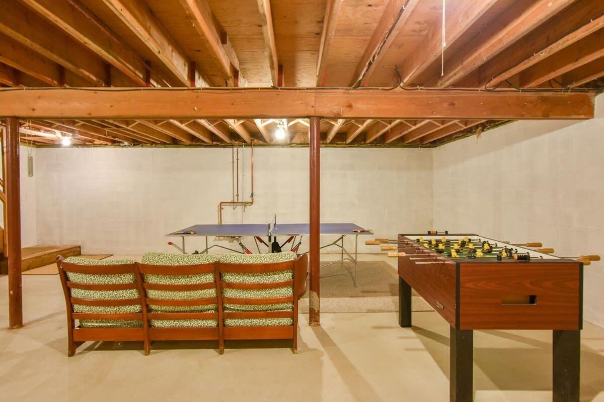Holiday home Perfect For Group W Kids & Dogs W Hot Tub