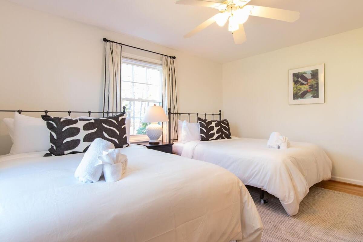 Gorgeous With Game Dog Welcome Holiday home