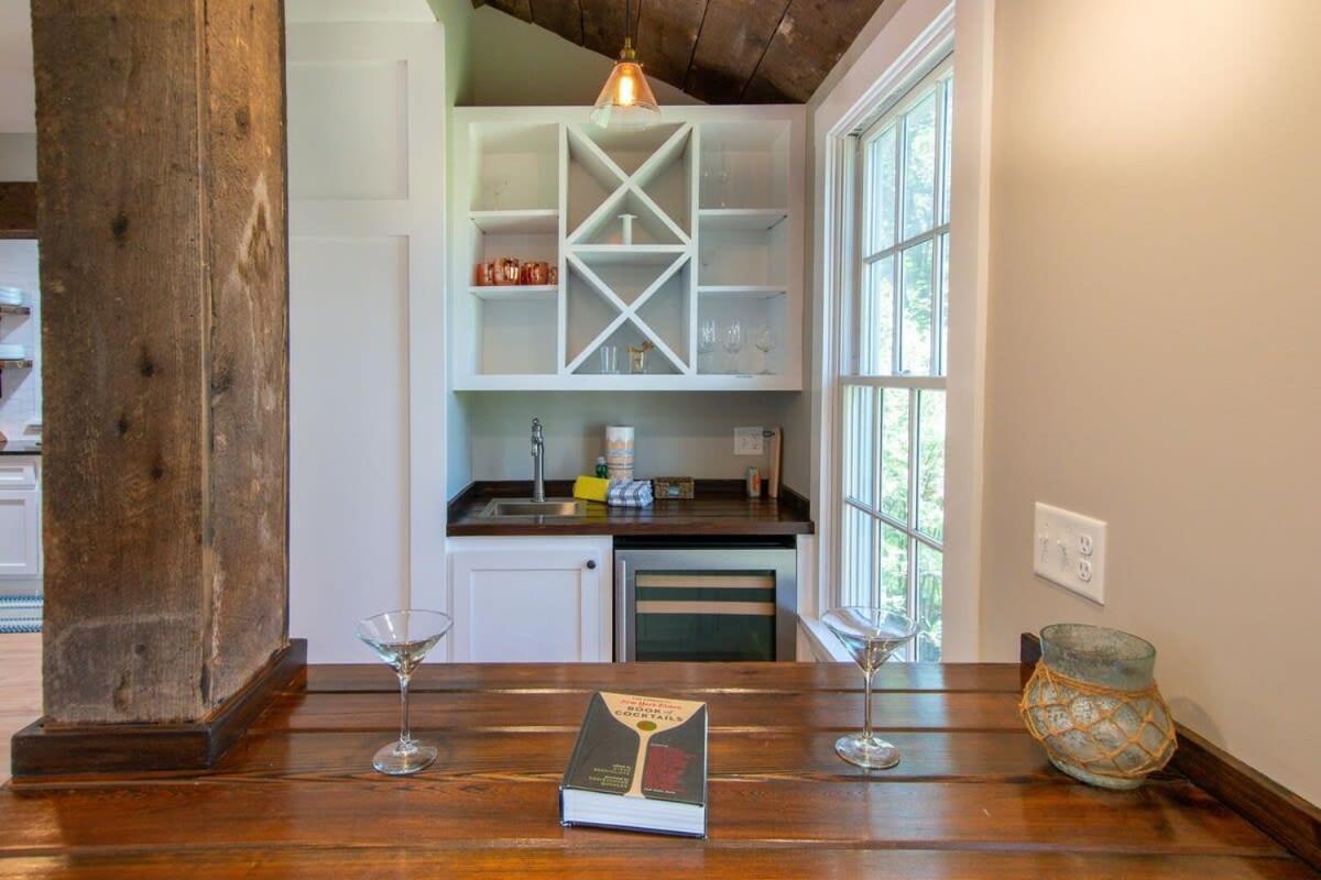 Walk To Ryder Cove Wet Bar & Hot Tub Holiday home