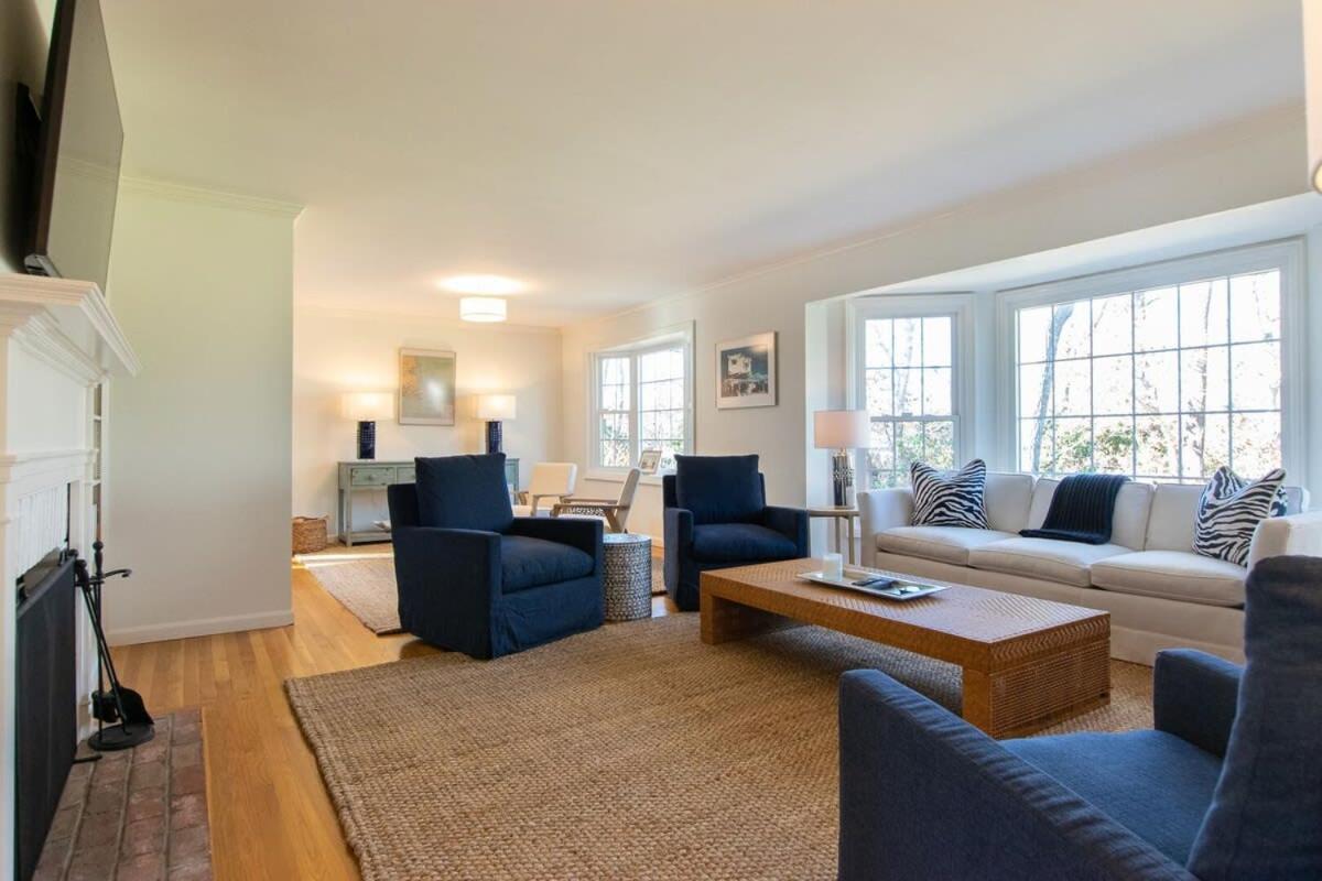 Gorgeous With Game Dog Welcome Holiday home