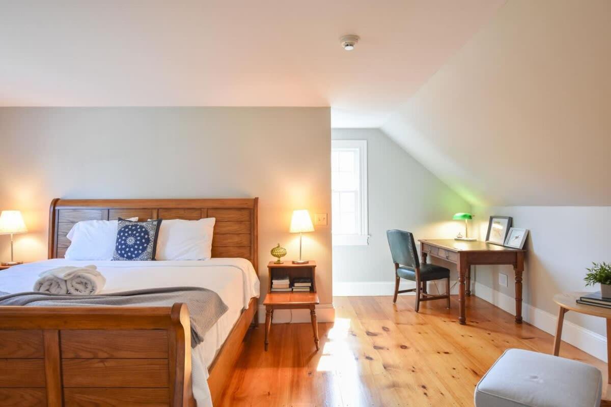 Holiday home 1 Mile From Downtown Walk To Pier *