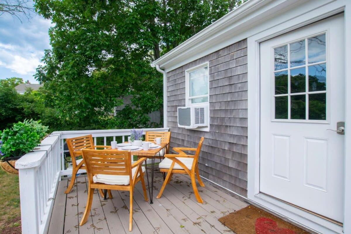 Wrap-around Porch Mins To * Chatham