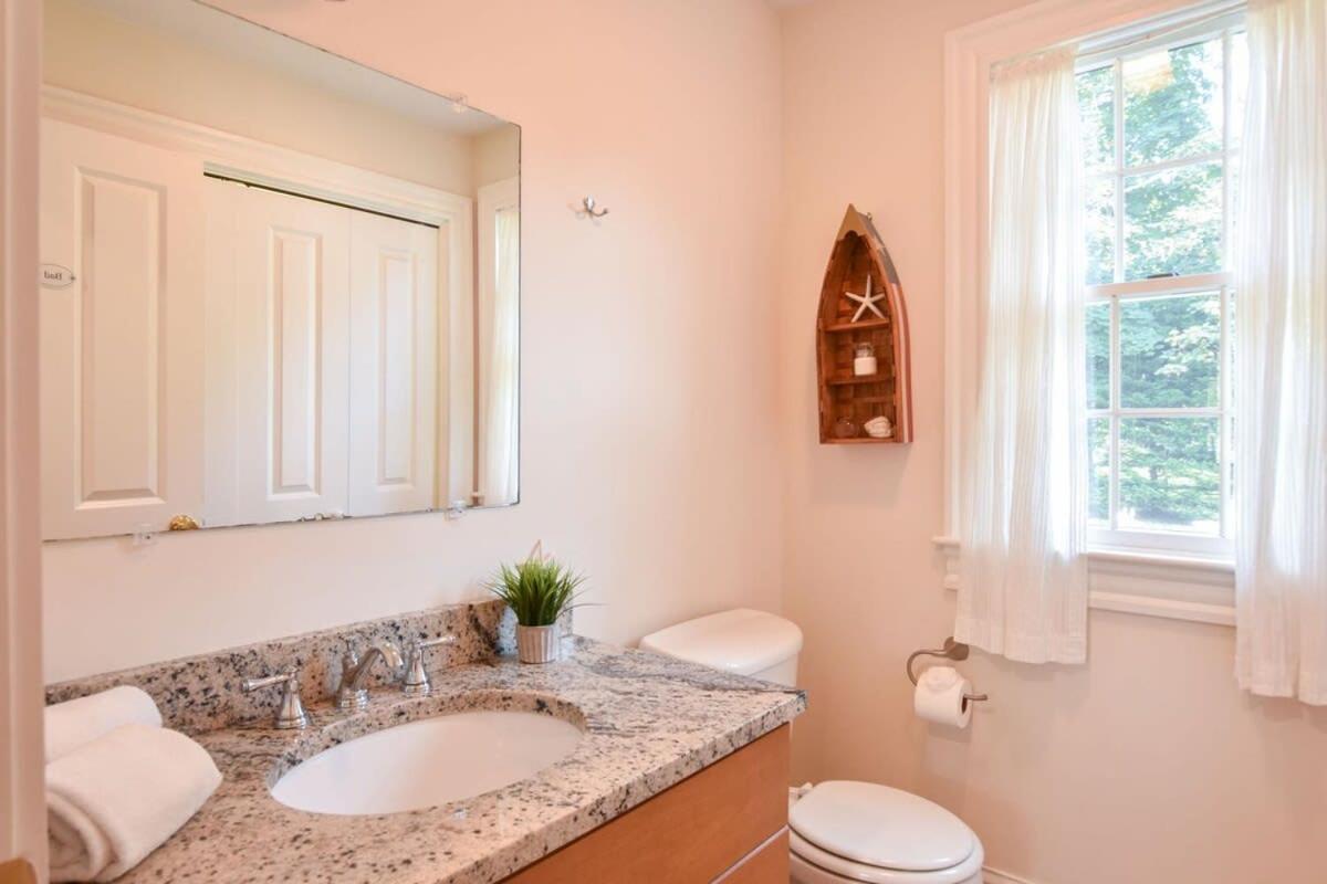 1 Mile From Downtown Walk To Pier Holiday home