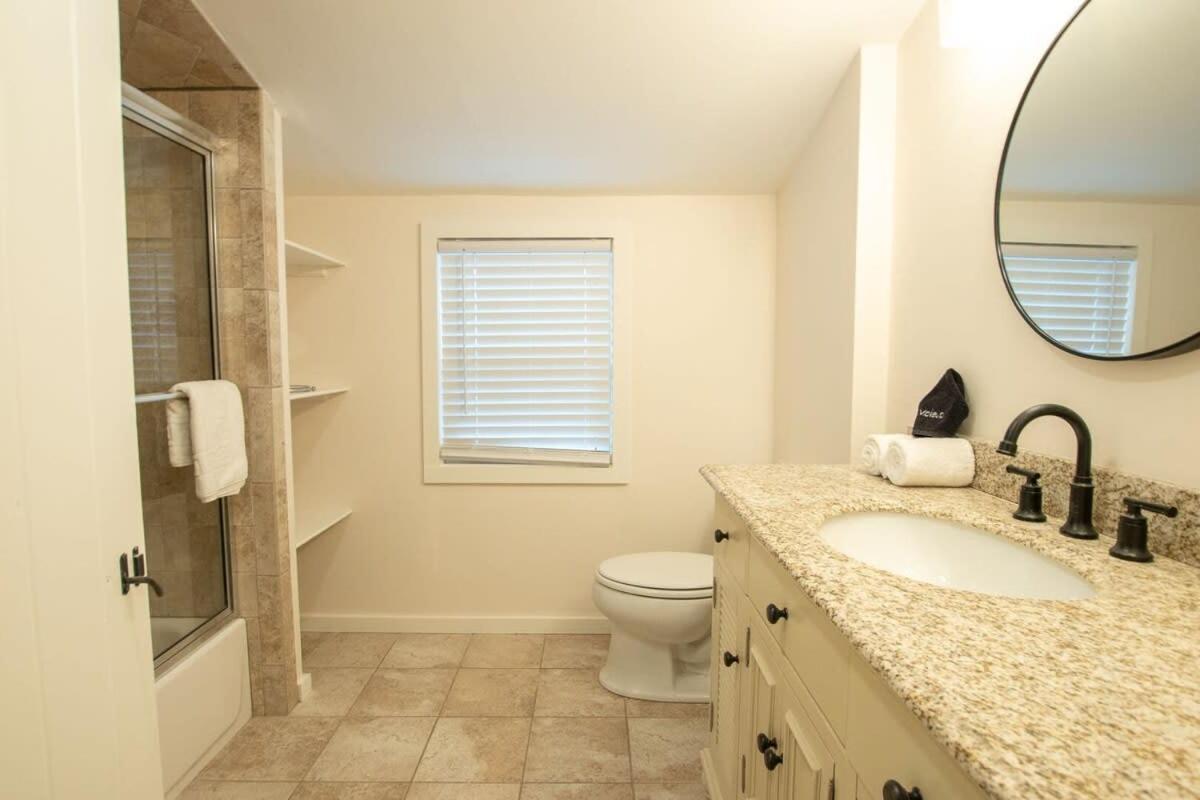Holiday home Stellar With Hot Tub & Movie