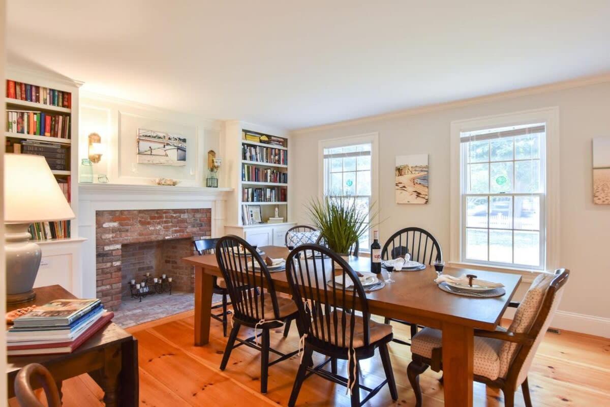 1 Mile From Downtown Walk To Pier Holiday home *