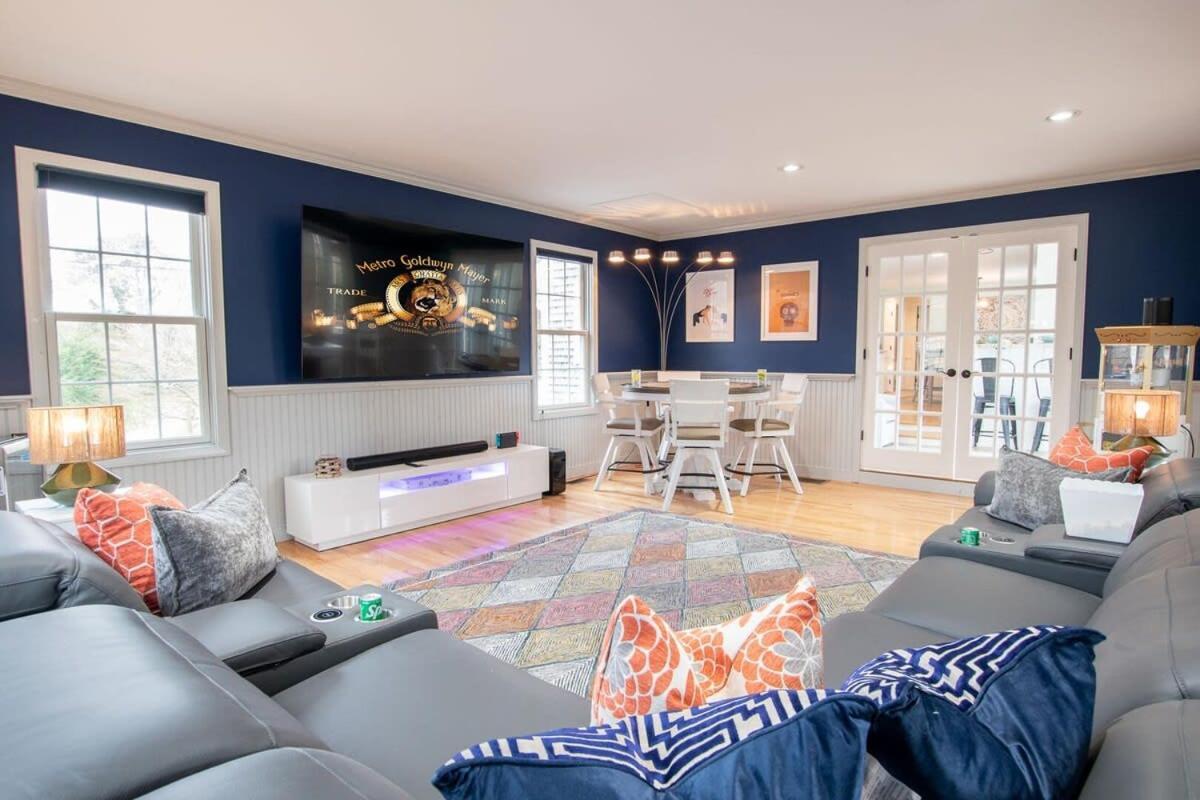 Holiday home Stellar With Hot Tub & Movie Chatham