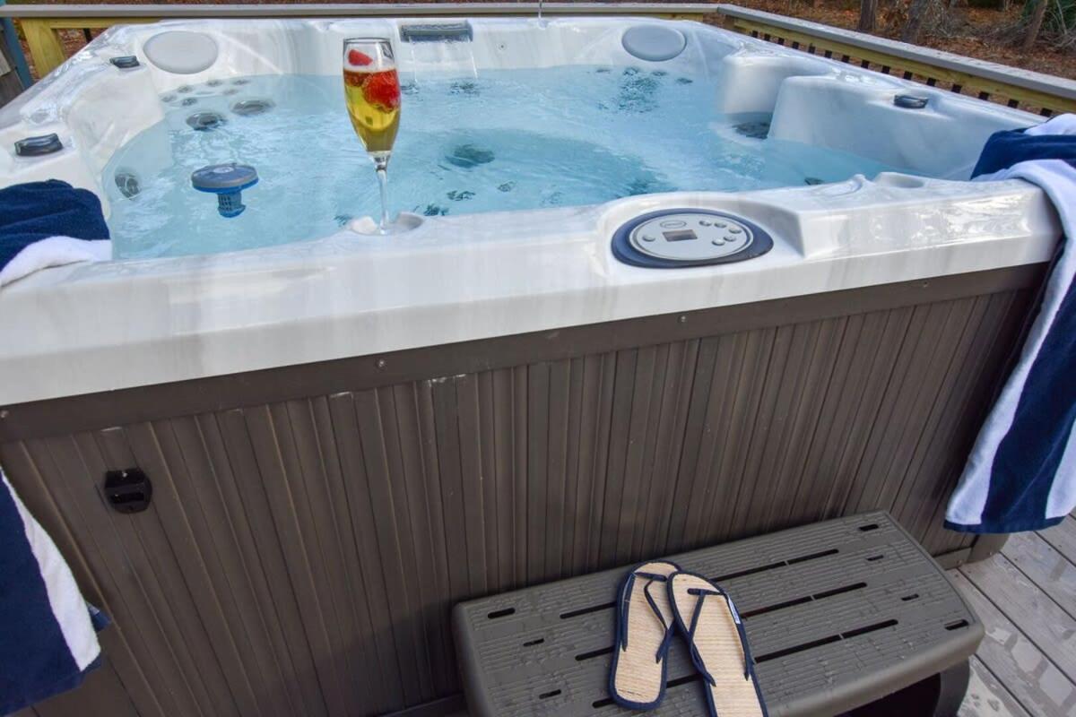 Holiday home Stellar With Hot Tub & Movie *