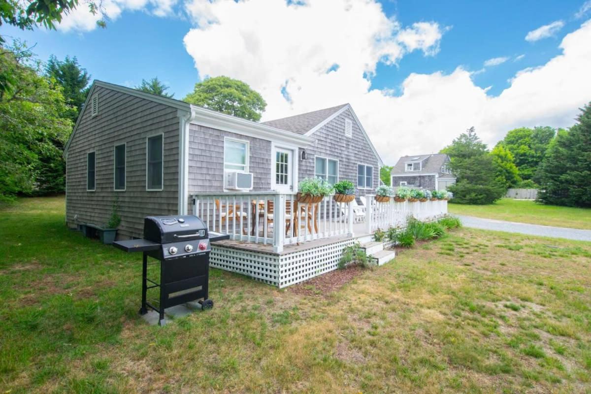 Wrap-around Porch Mins To * Chatham