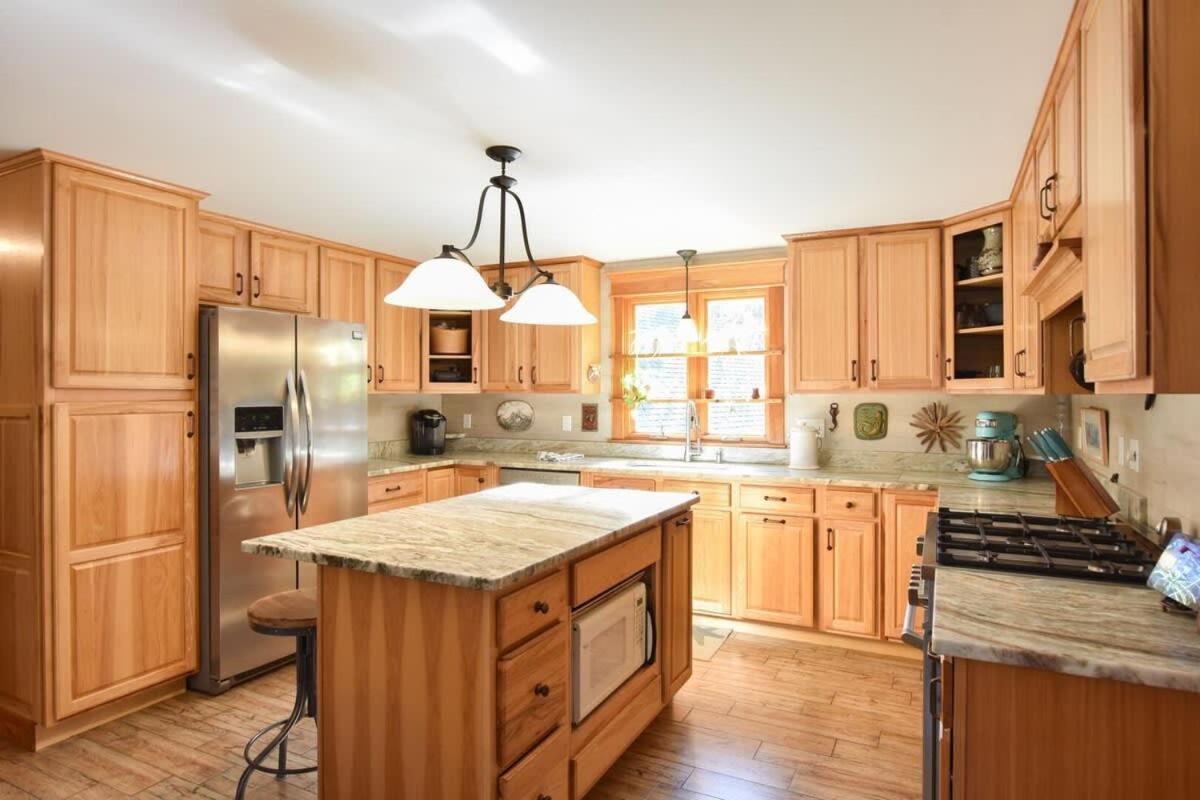 Beautiful W Artistic Flair Holiday home Chatham