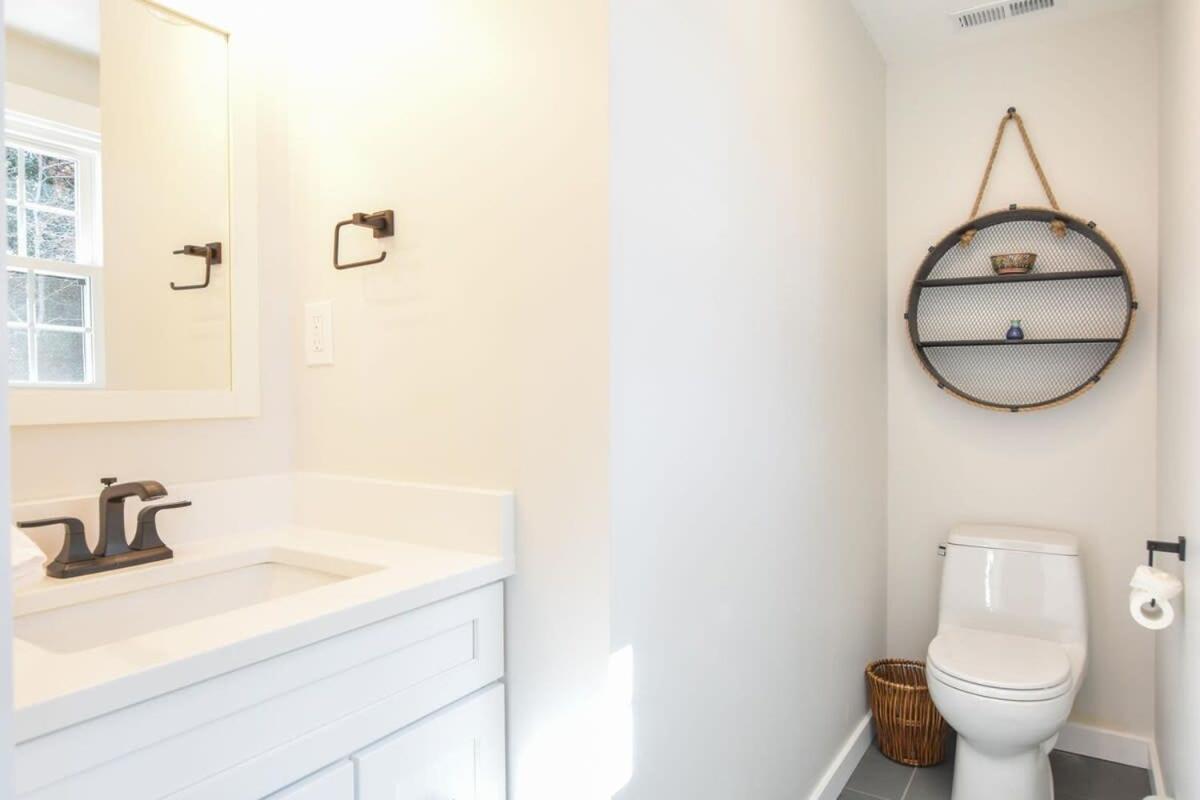 Fully Updated W Great Outdoor Space *