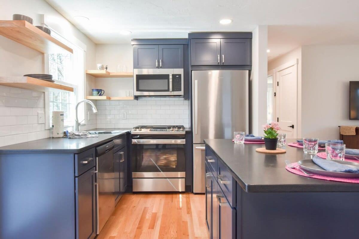 Fully Updated W Great Outdoor Space Holiday home