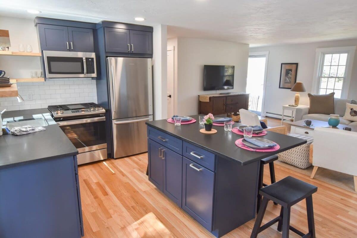 Holiday home Fully Updated W Great Outdoor Space *
