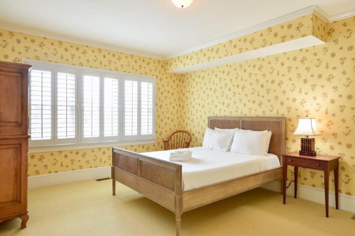 Elegant Steps To Hardings Dog Friendly * Chatham