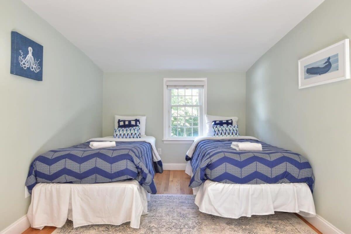 Quintessential Cape Directly On The Cape Cod Rail Dog Friendly * Chatham