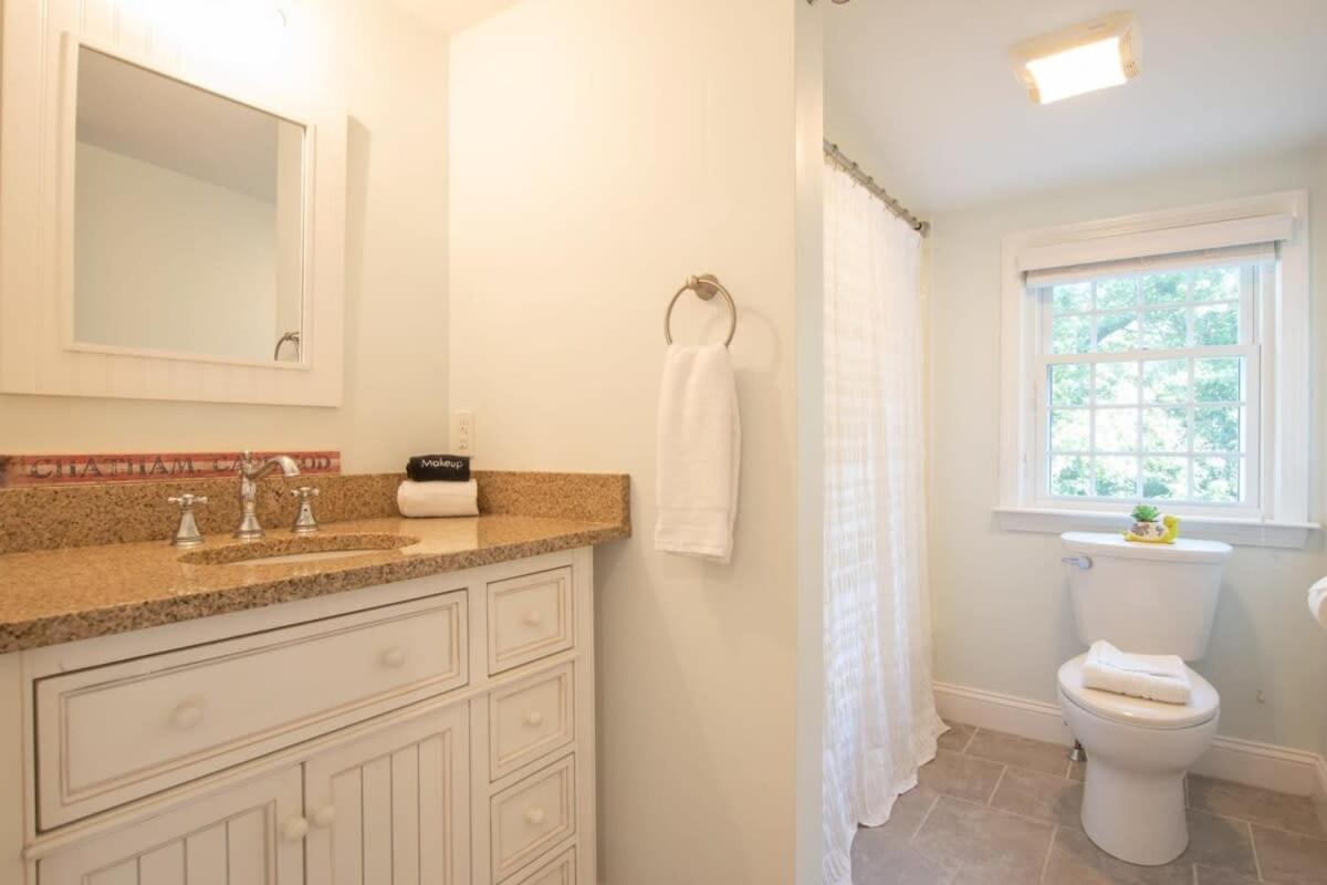 Quintessential Cape Directly On The Cape Cod Rail Dog Friendly