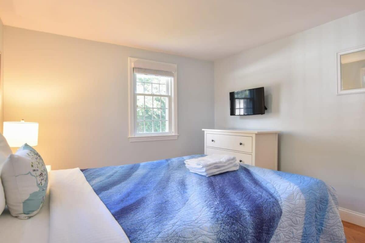 Quintessential Cape Directly On The Cape Cod Rail Dog Friendly Holiday home Chatham
