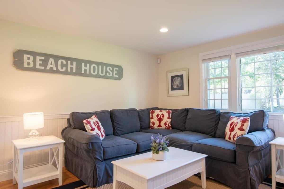 Quintessential Cape Directly On The Cape Cod Rail Dog Friendly
