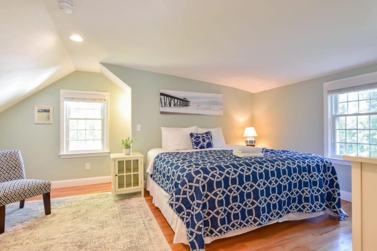 Holiday home Quintessential Cape Directly On The Cape Cod Rail Dog Friendly Chatham