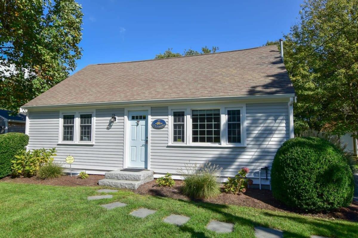 Holiday home Quintessential Cape Directly On The Cape Cod Rail Dog Friendly *
