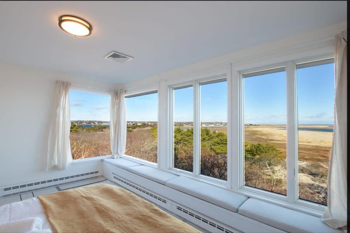 Panoramic Water Views W Private Holiday home