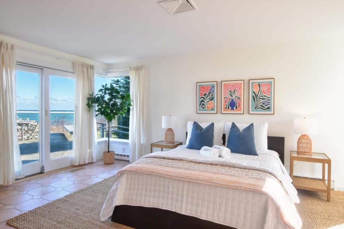 Panoramic Water Views W Private