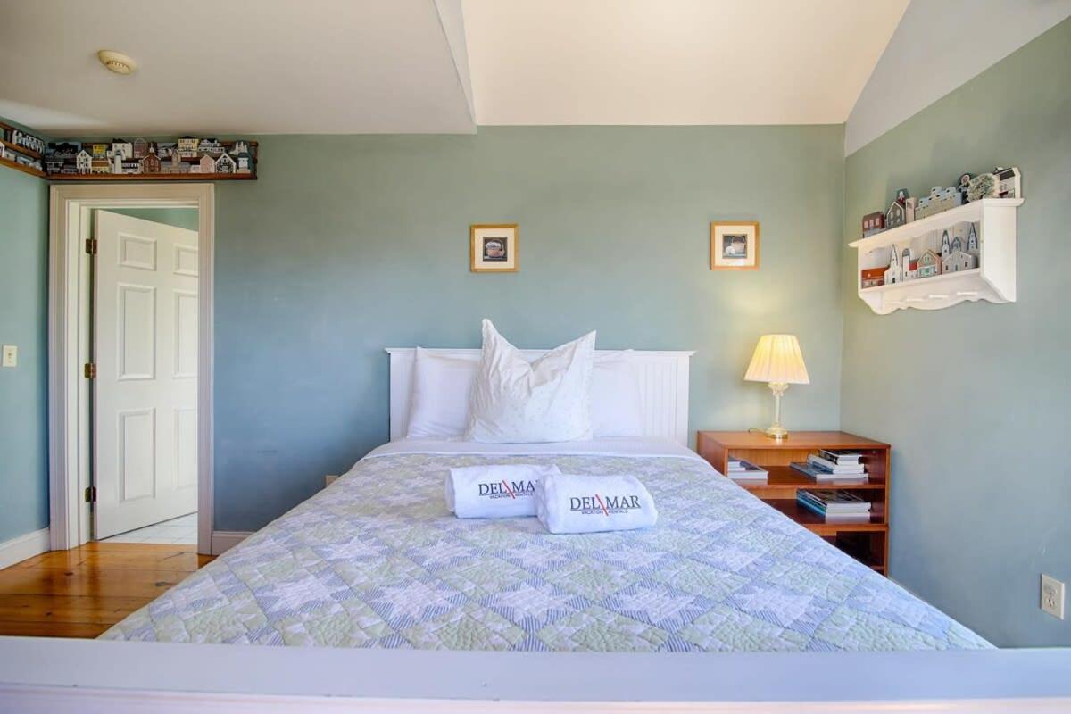 Holiday home Walk To Main St And Oyster Pond In *