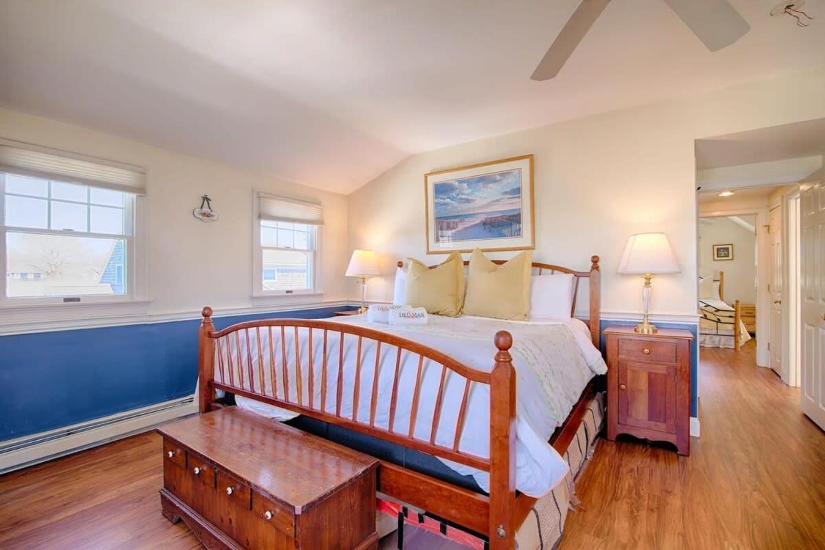 Walk To Main St And Oyster Pond In Holiday home