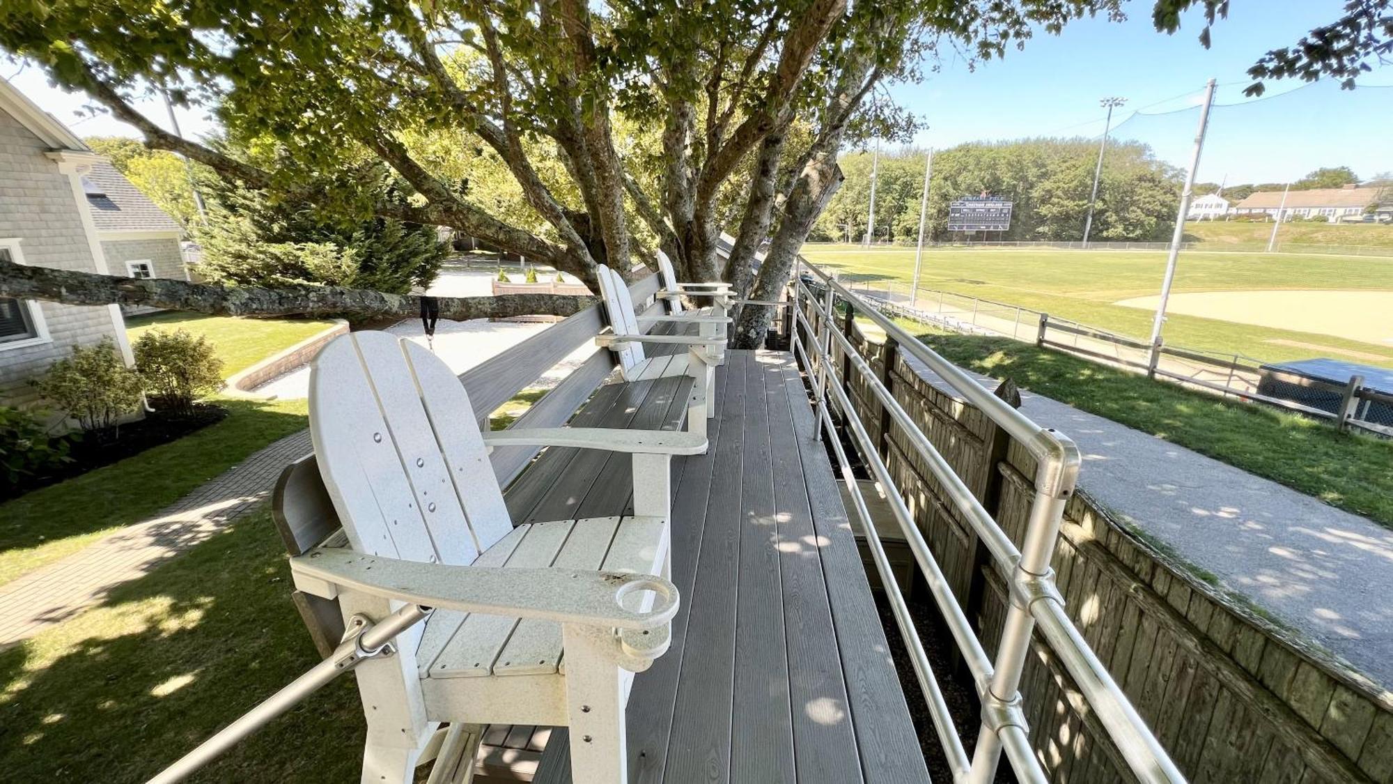 Downtown Walk To Amenities: 4 Bedroom+ * Chatham