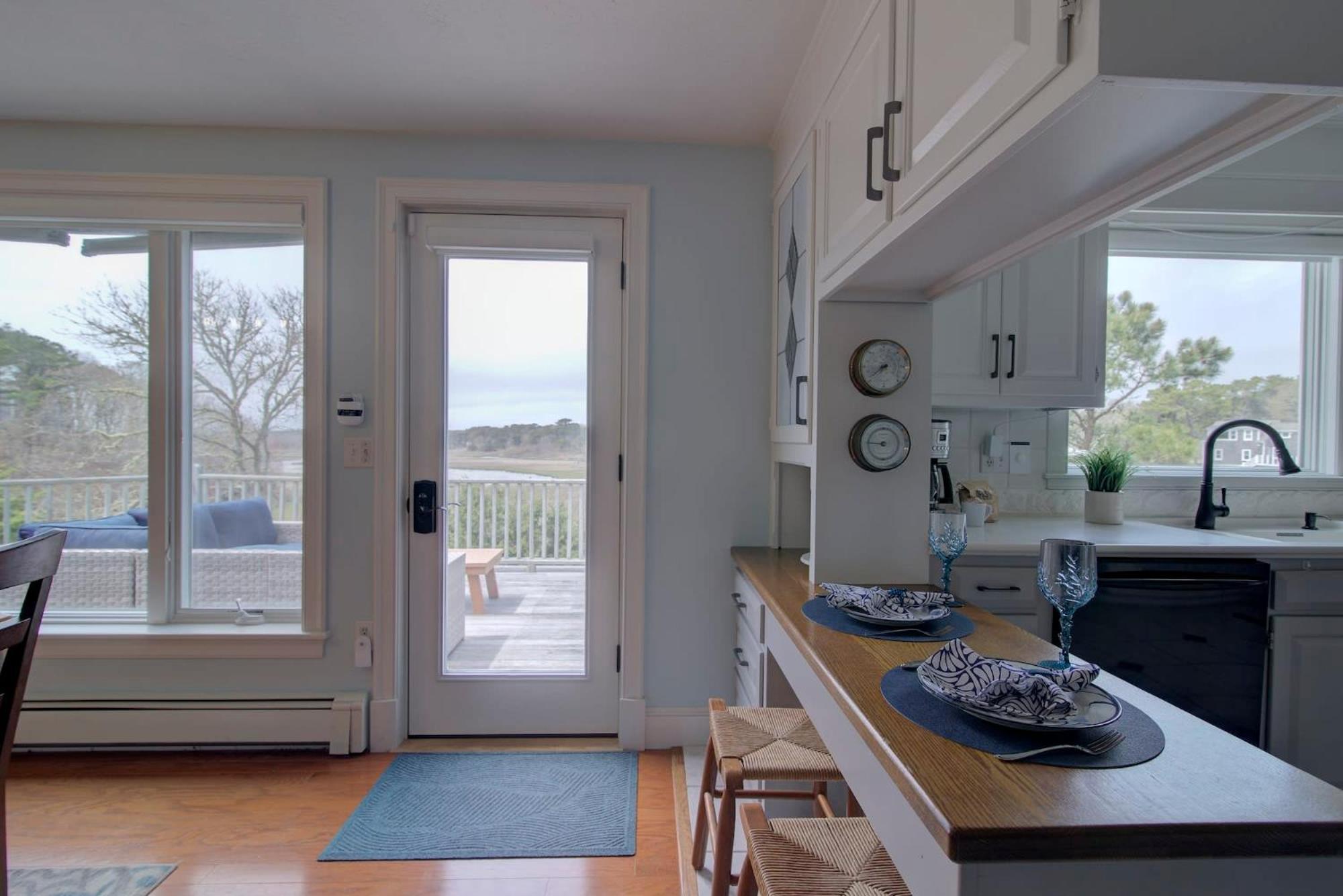 Stunning Marsh Views Near Pleasant Street Holiday home