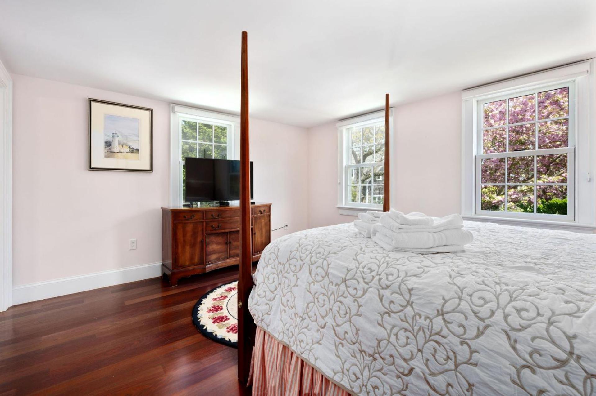 Holiday home 14 Hallet Lane Cape Cod - - Simeon Chatham