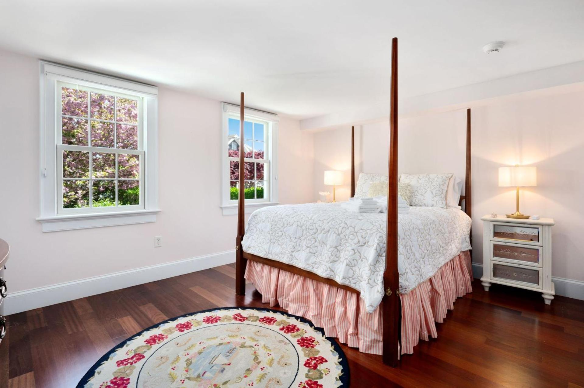 Holiday home 14 Hallet Lane Cape Cod - - Simeon Chatham