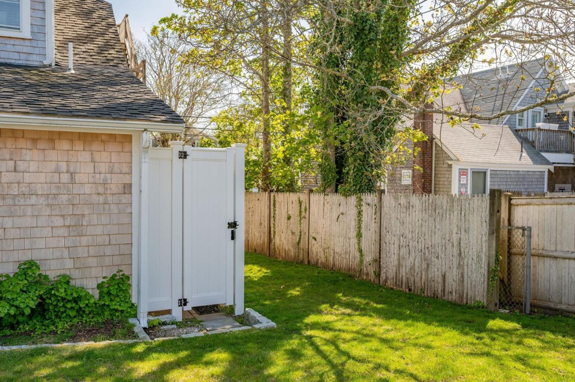 388 Main Street Cape Cod - - The Priscilla House *
