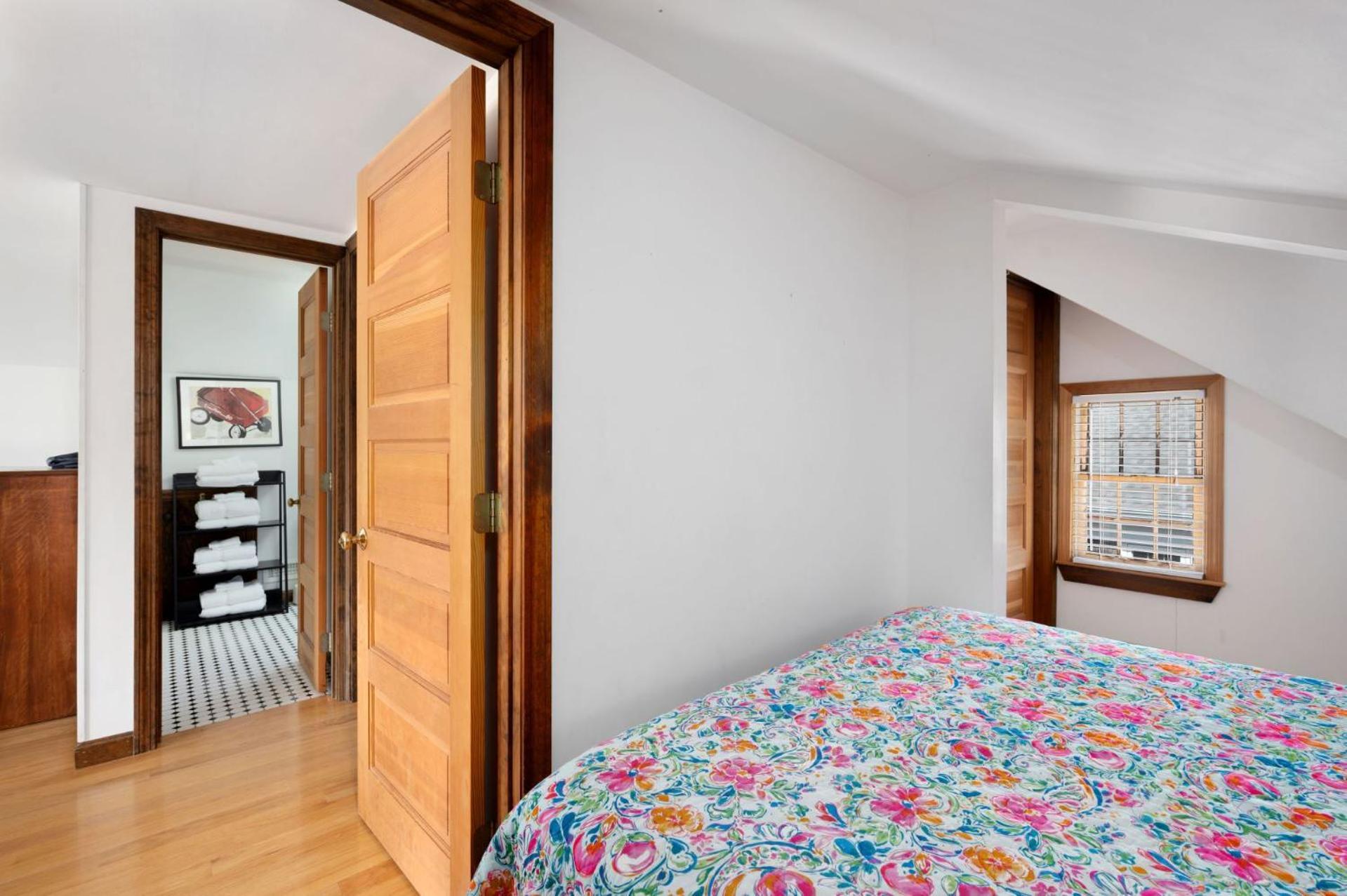 388 Main Street Cape Cod - - The Priscilla House * Chatham