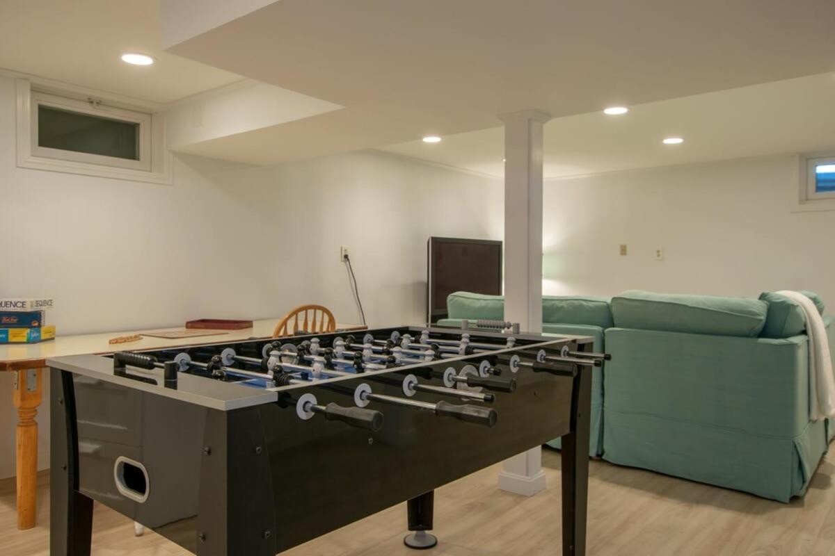 Holiday home Roof Deck, Walk To Forest Beach, Fire Pit! *
