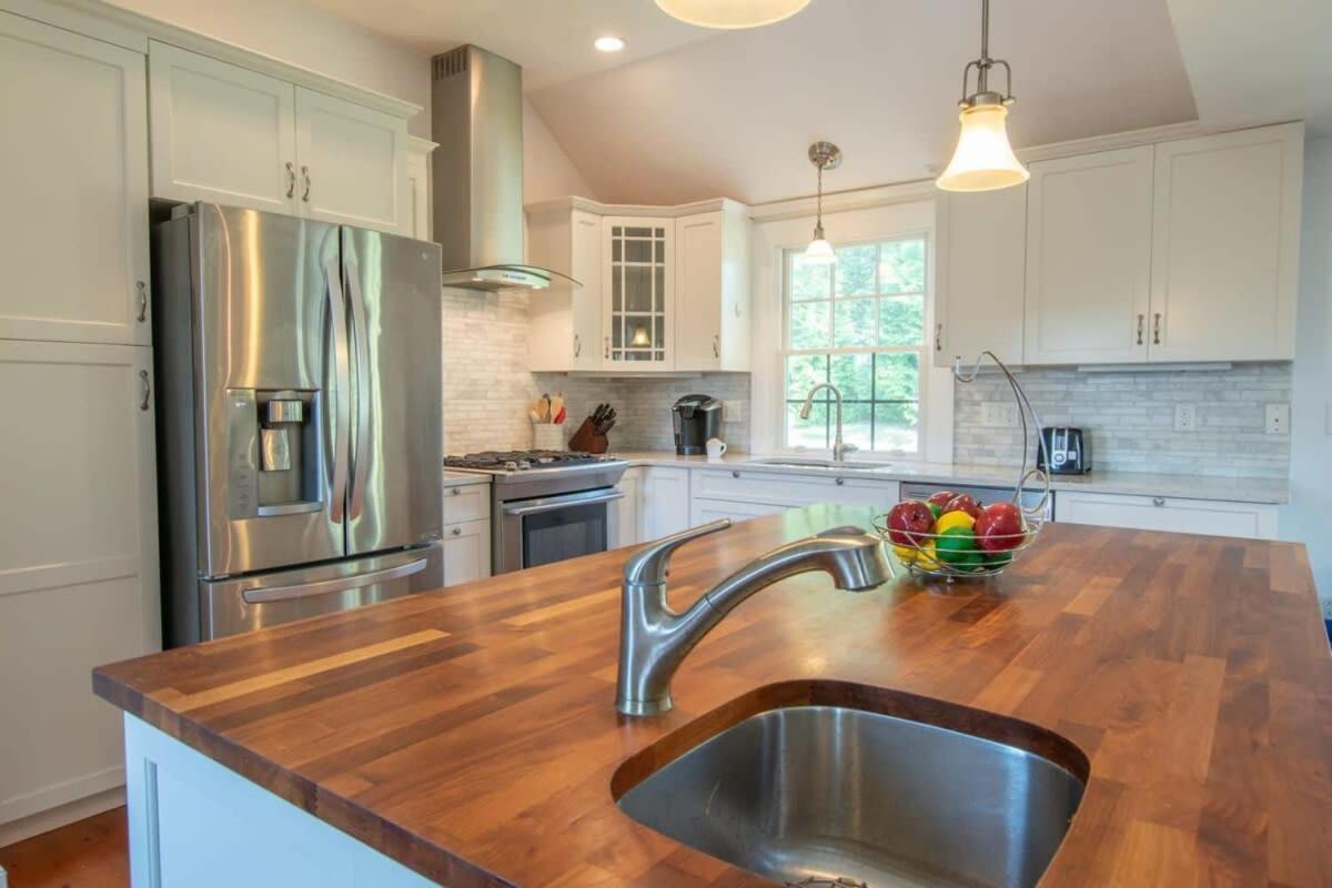 Roof Deck, Walk To Forest Beach, Fire Pit! * Chatham