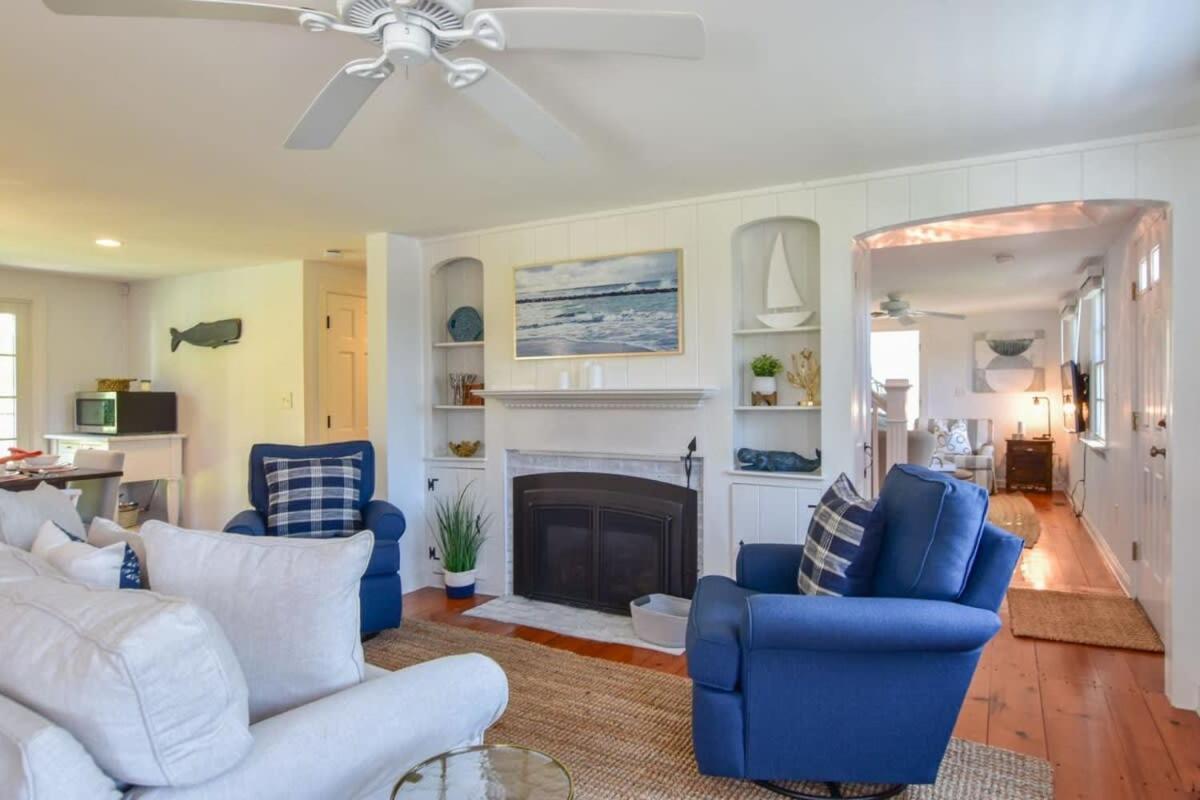 Roof Deck, Walk To Forest Beach, Fire Pit! Holiday home