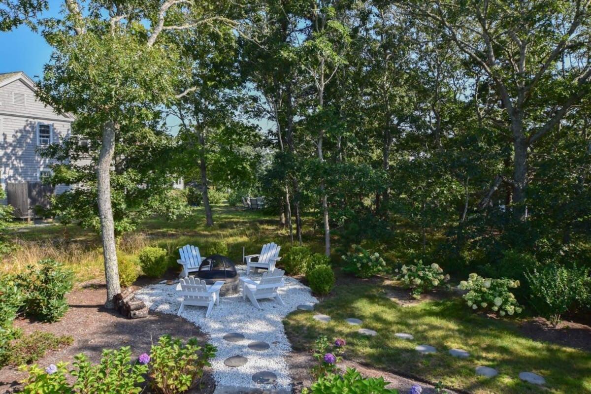 Roof Deck, Walk To Forest Beach, Fire Pit! Holiday home Chatham