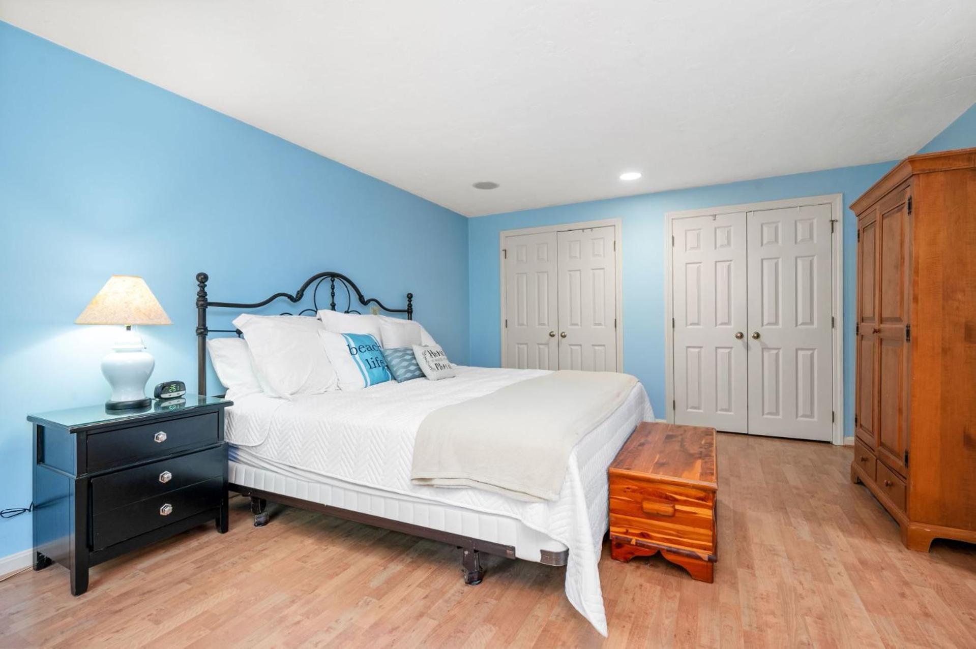 18 Bearberry Lane South - Rhododendron * Chatham