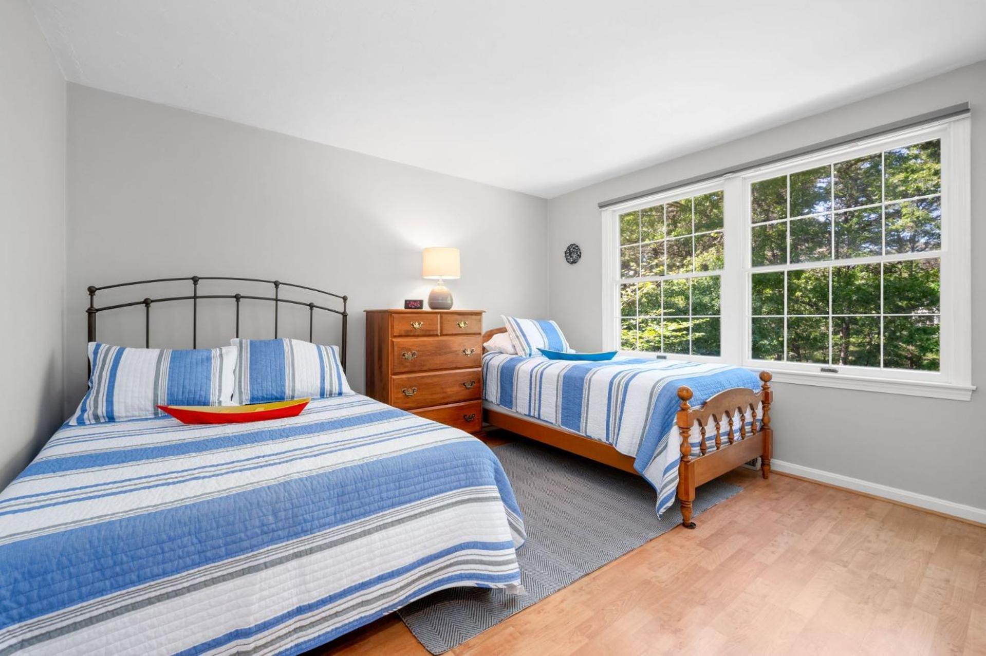 18 Bearberry Lane South - Rhododendron