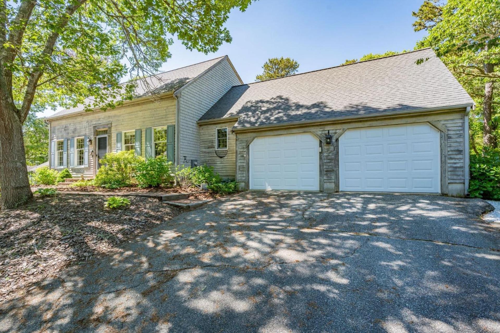 18 Bearberry Lane South - Rhododendron Chatham