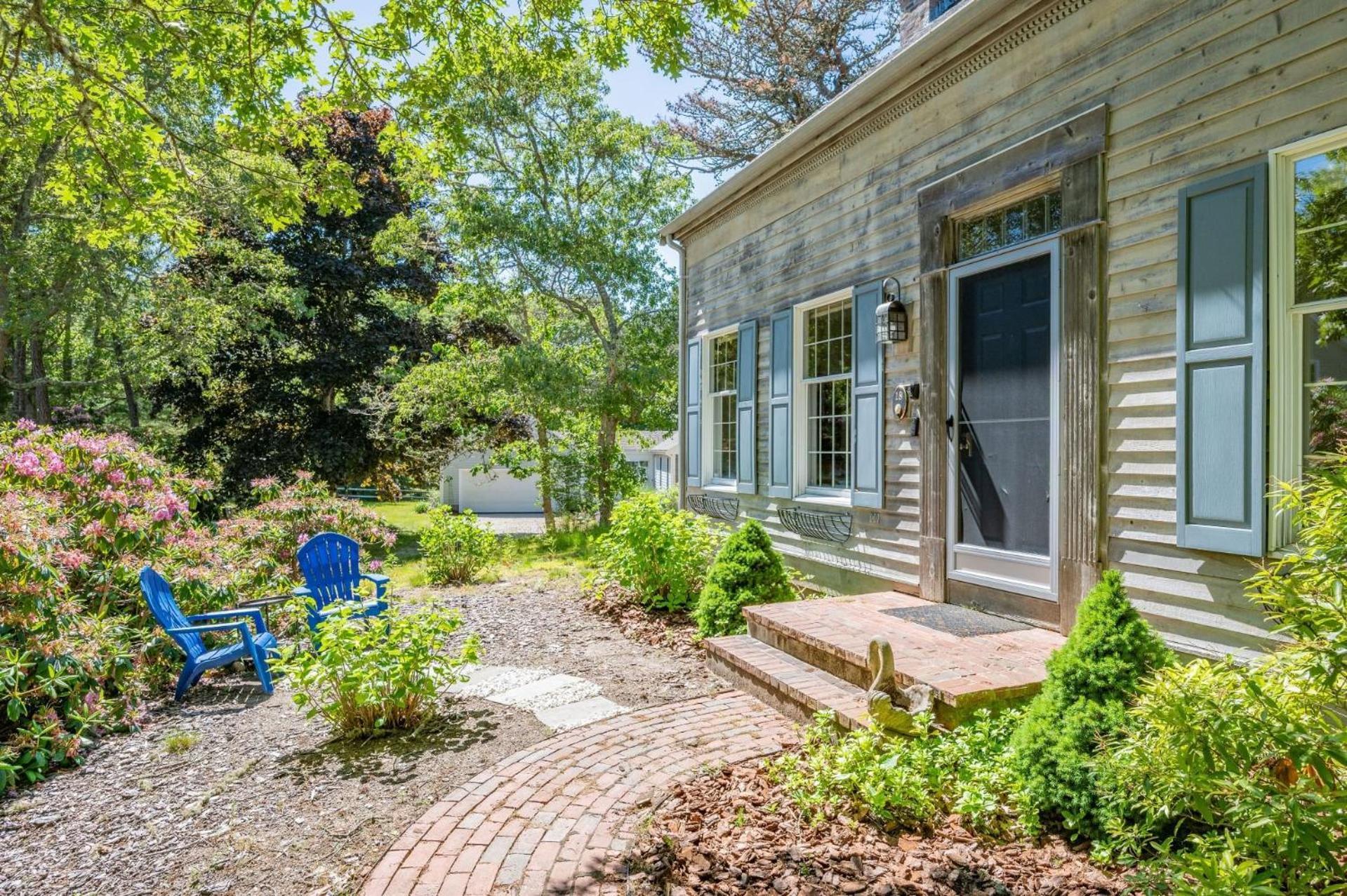 18 Bearberry Lane South - Rhododendron Holiday home