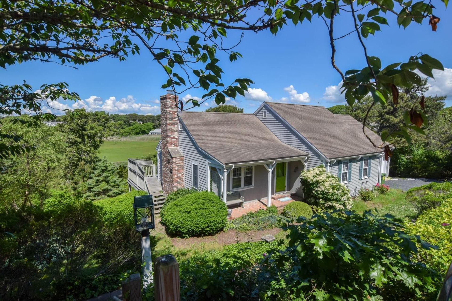 Stunning Marsh Views Near Pleasant Street Holiday home *