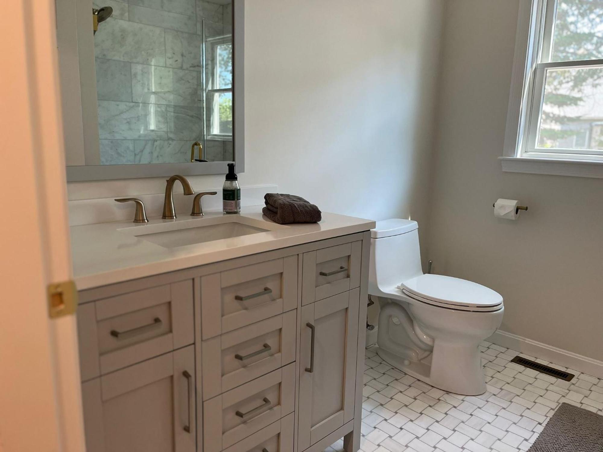 New Four Bedroom Near Town And
