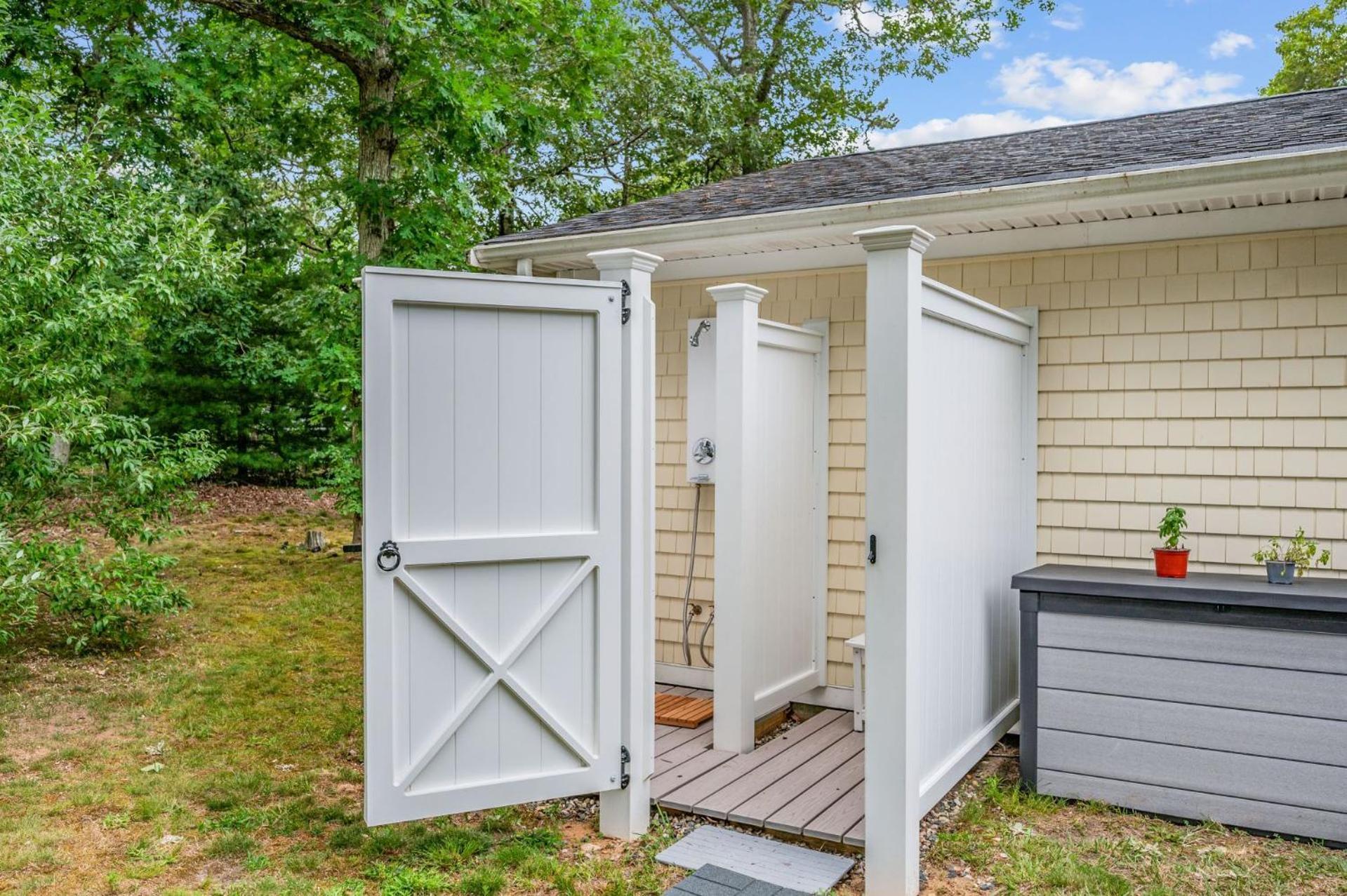 38 Monomoyic Way - Poppy's Place Chatham