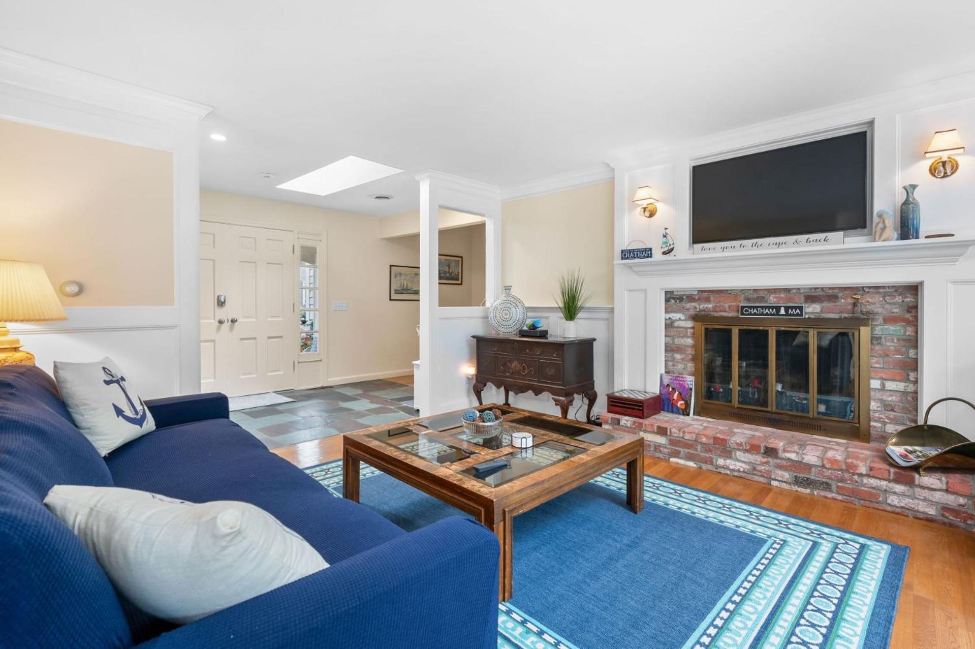38 Monomoyic Way - Poppy's Place