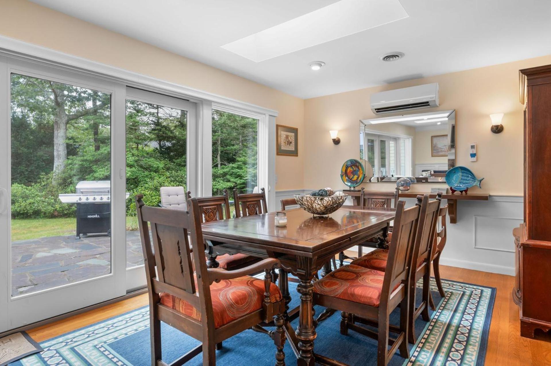 38 Monomoyic Way - Poppy's Place *