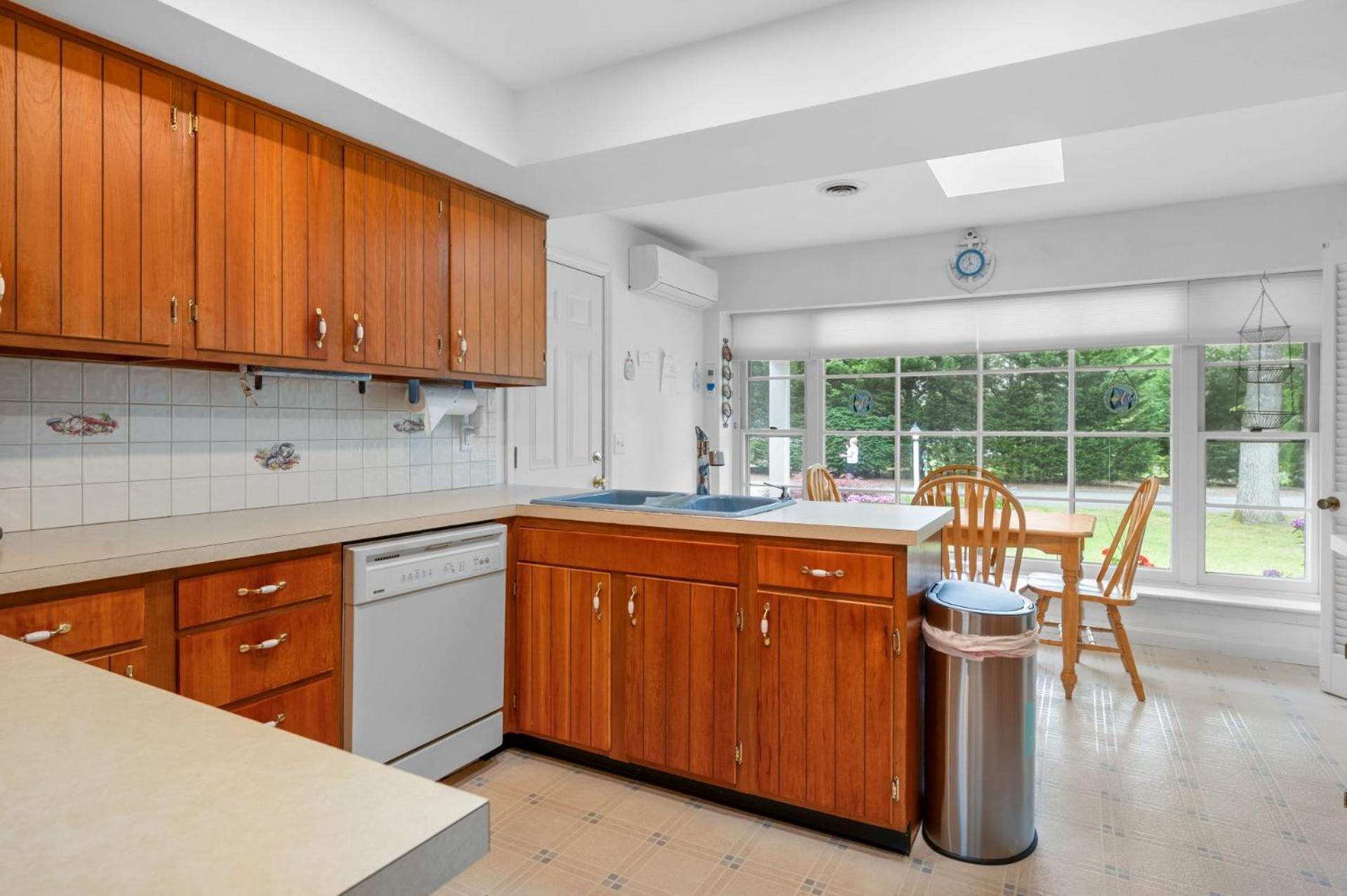 38 Monomoyic Way - Poppy's Place