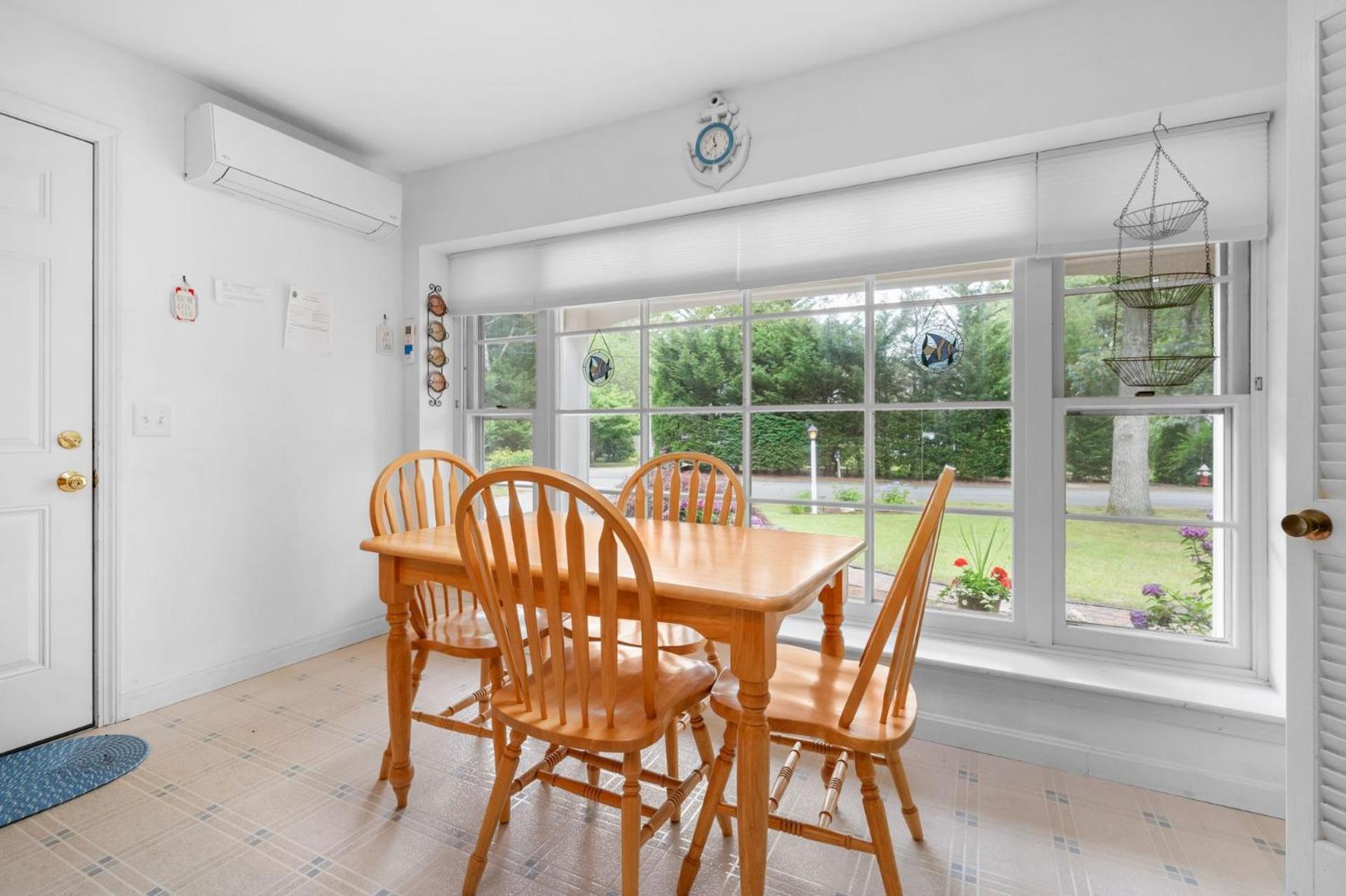 38 Monomoyic Way - Poppy's Place * Chatham