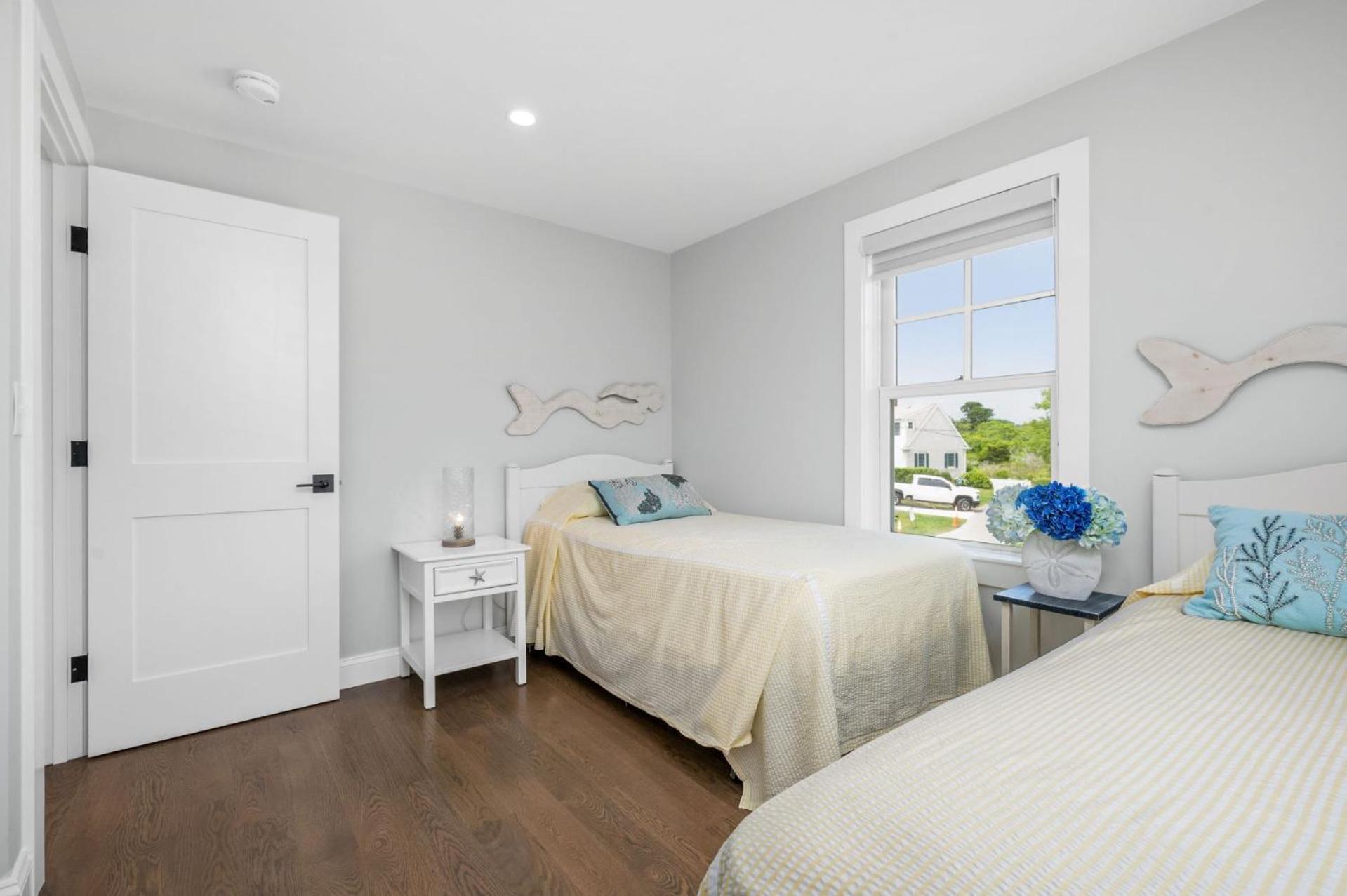 27 Clam Shell Drive - Need A Name